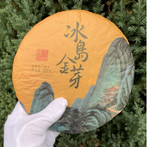 Шу пуэр Bing Dao Jin Ya 2017 года блин 357 г